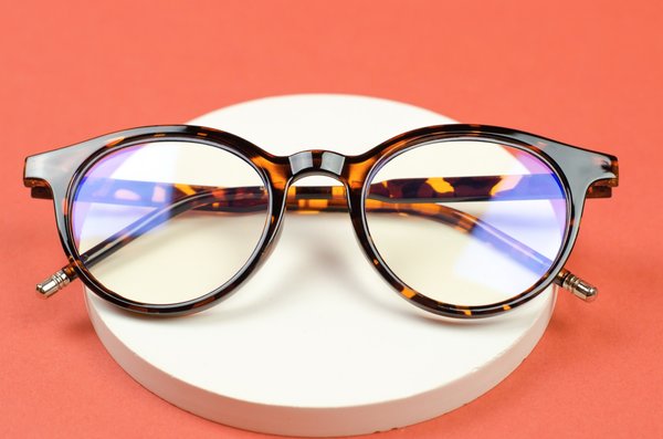 Monture lunette femme : la touche parfaite pour votre regard